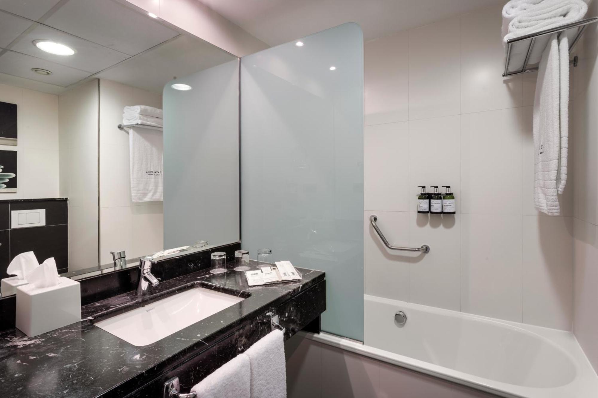 Double or Twin Room,1668053692:JPEG