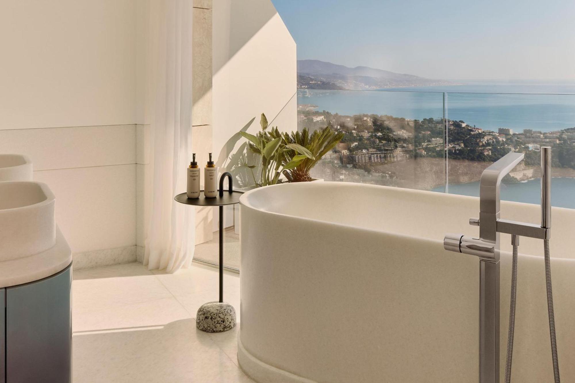 Suite met 2 Slaapkamers en Uitzicht op Zee