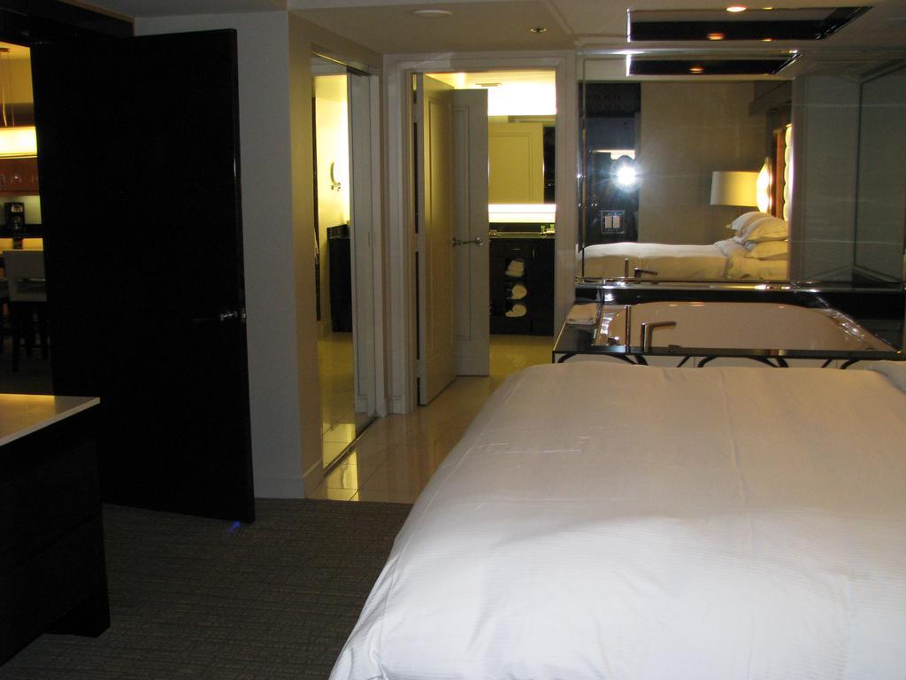 Suíte com 1 Quarto e Cozinha