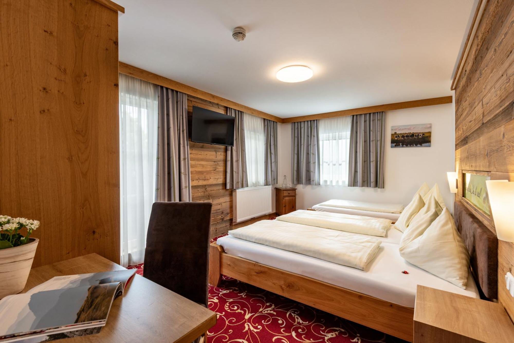 Two-Bedroom Apartment,1681729448:JPEG