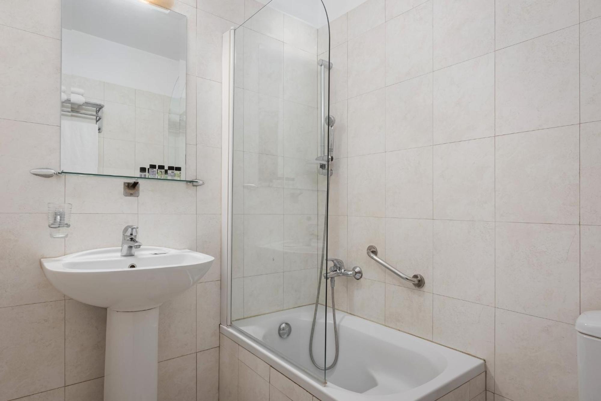 Triple Room with Interconnecting rooms