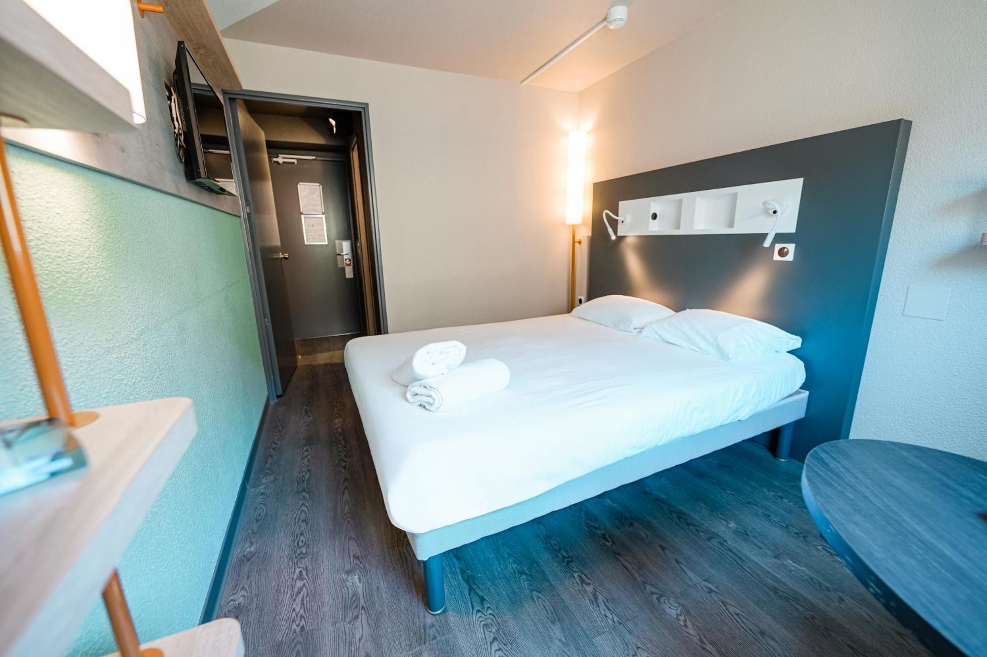 Standard Double Room,1685079916:JPEG