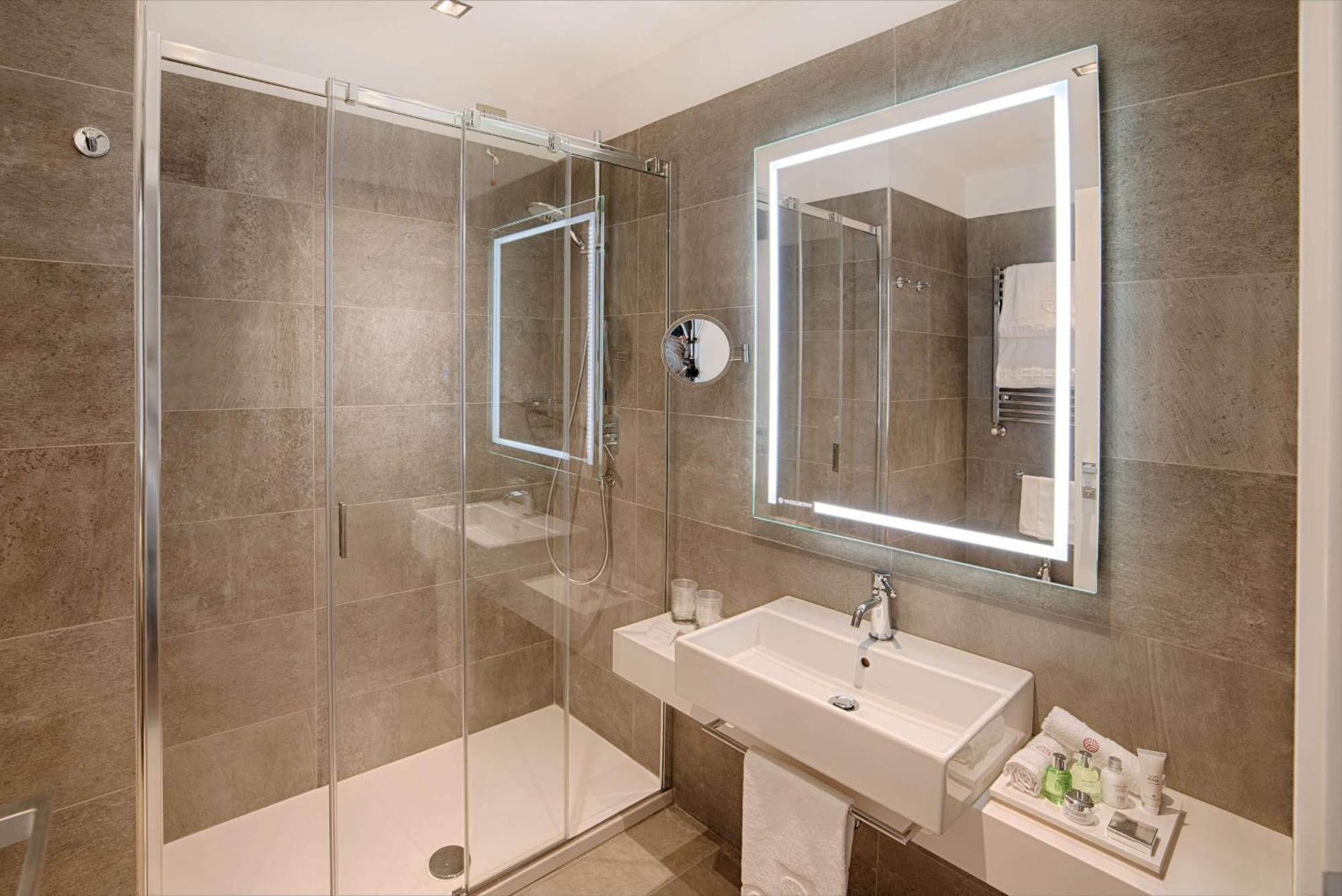 Large Premium Double or Twin Room