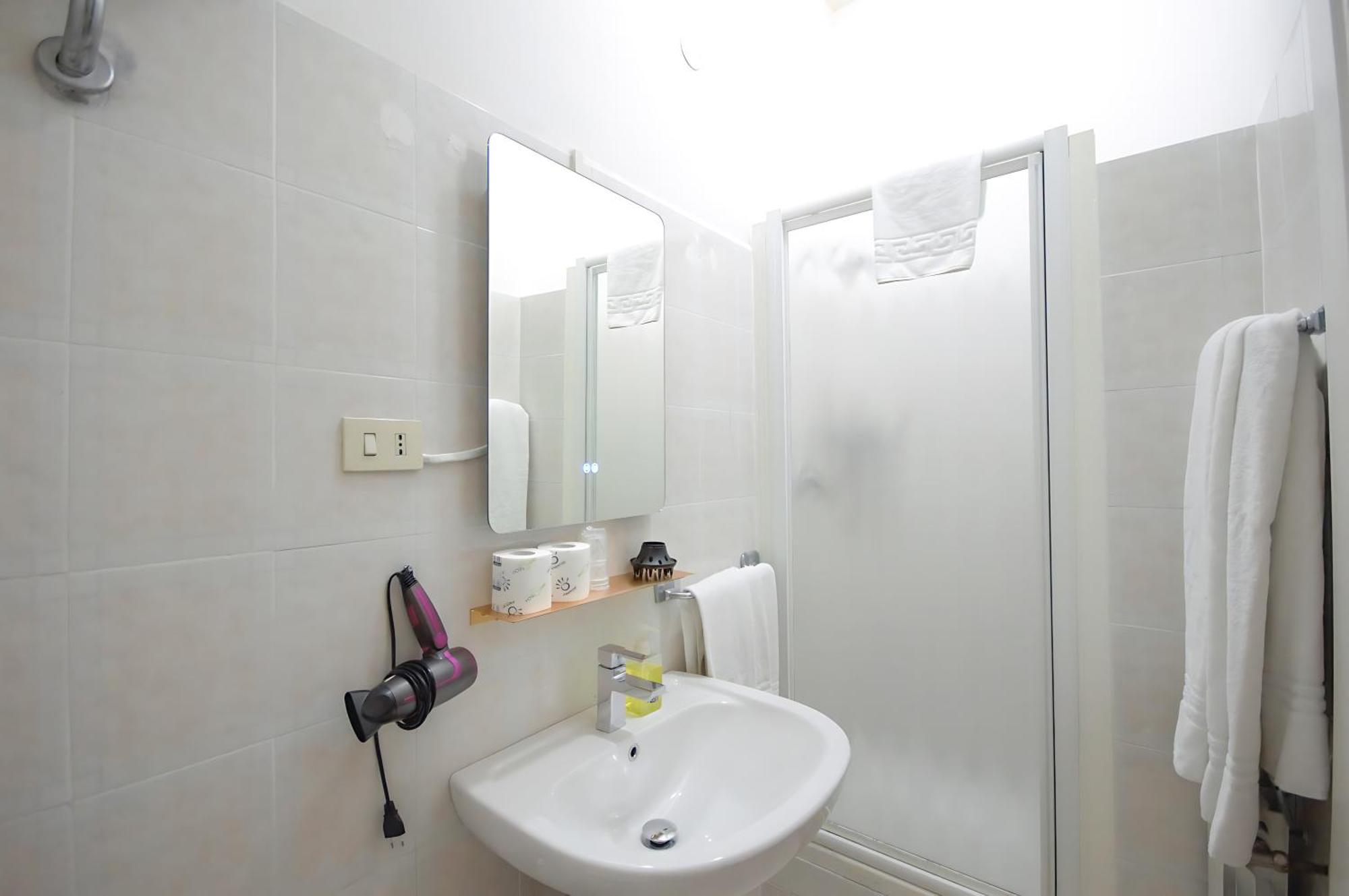 Quadruple Room with Private Bathroom,1698893466:JPEG