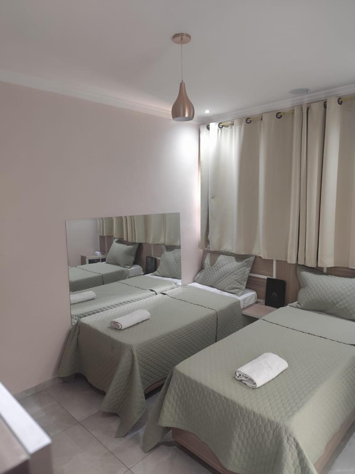 Quarto Duplo