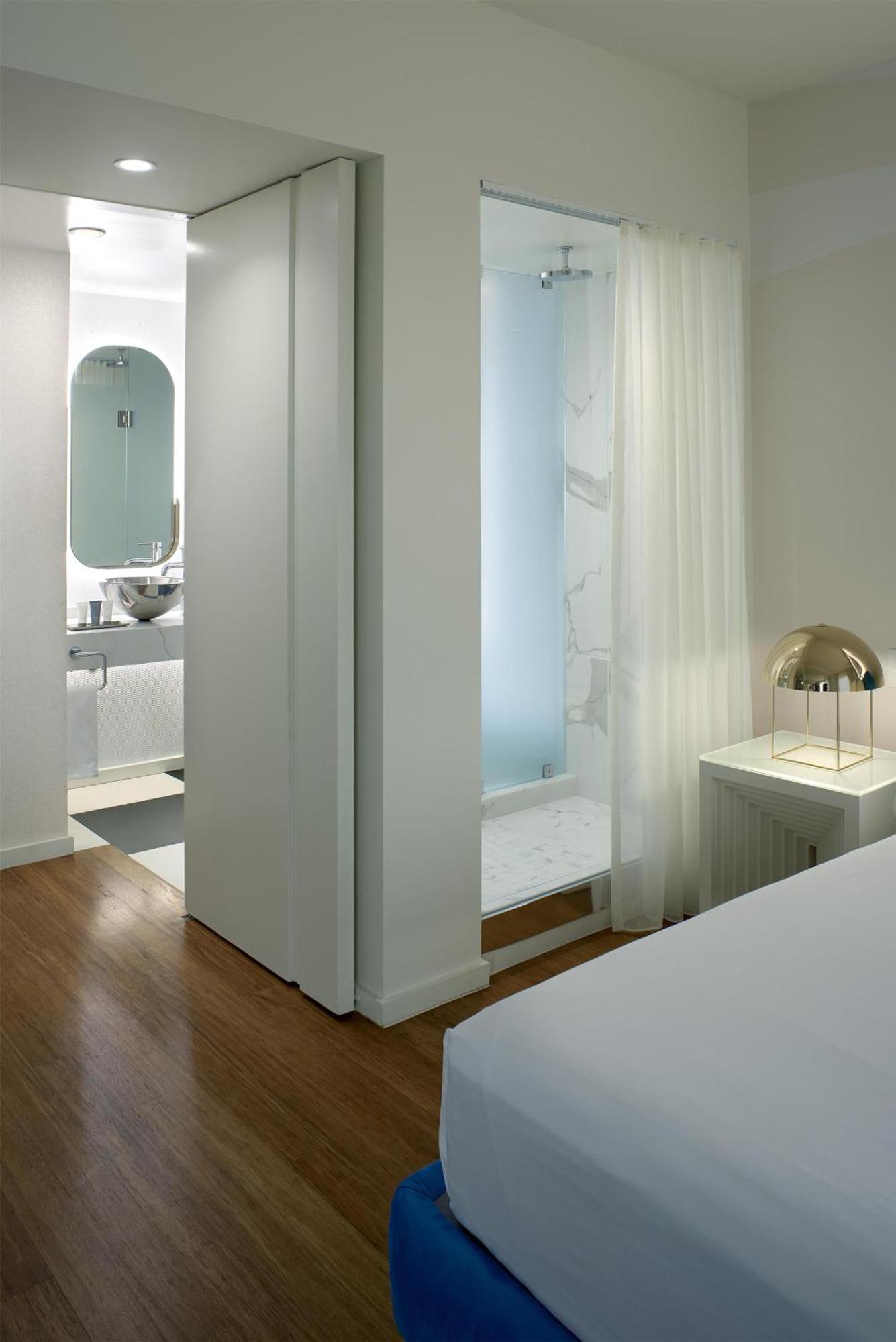 Deluxe King Studio Suite,1765161202:JPEG