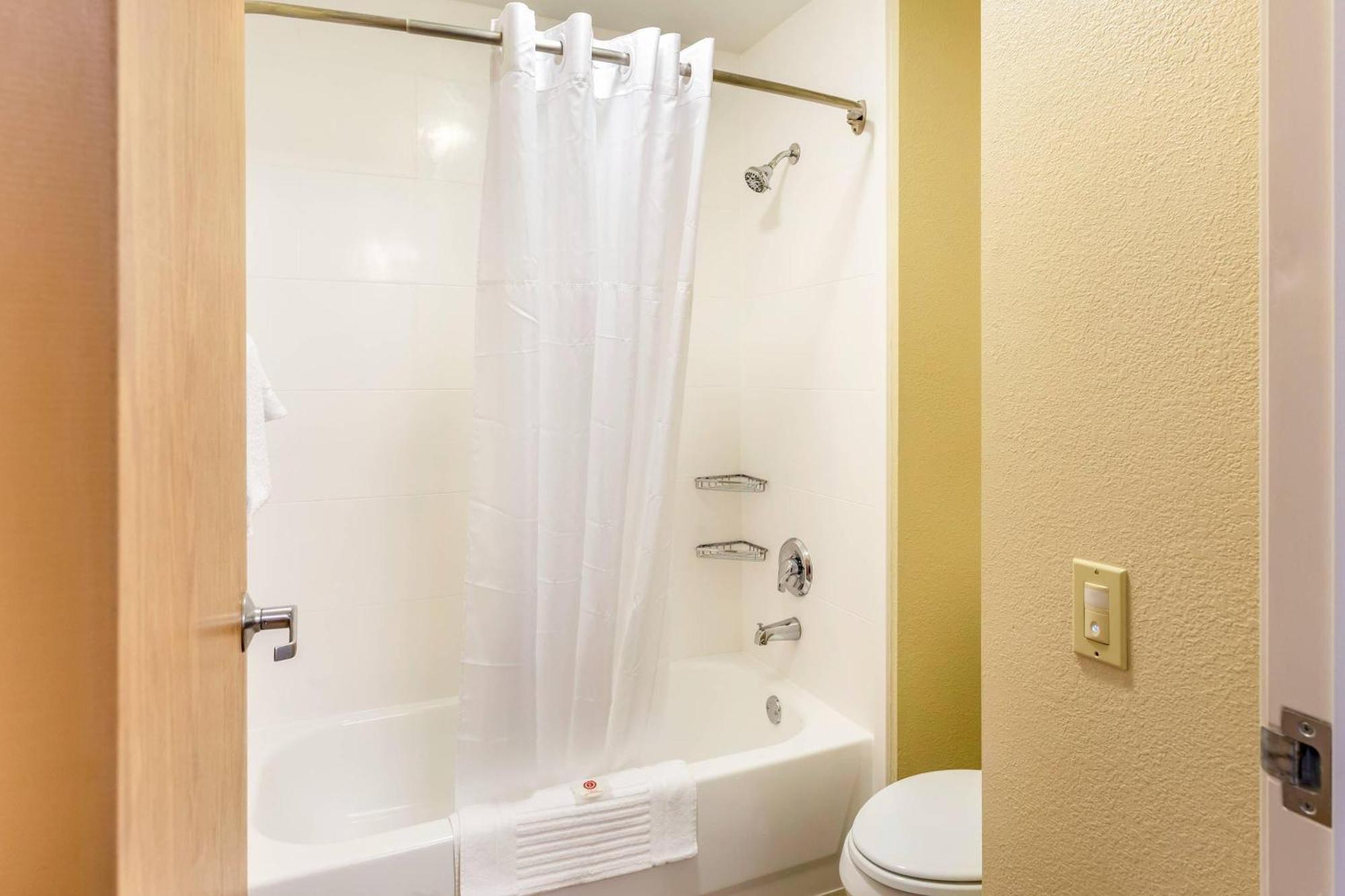 Queen Suite with Two Queen Beds - Non-Smoking