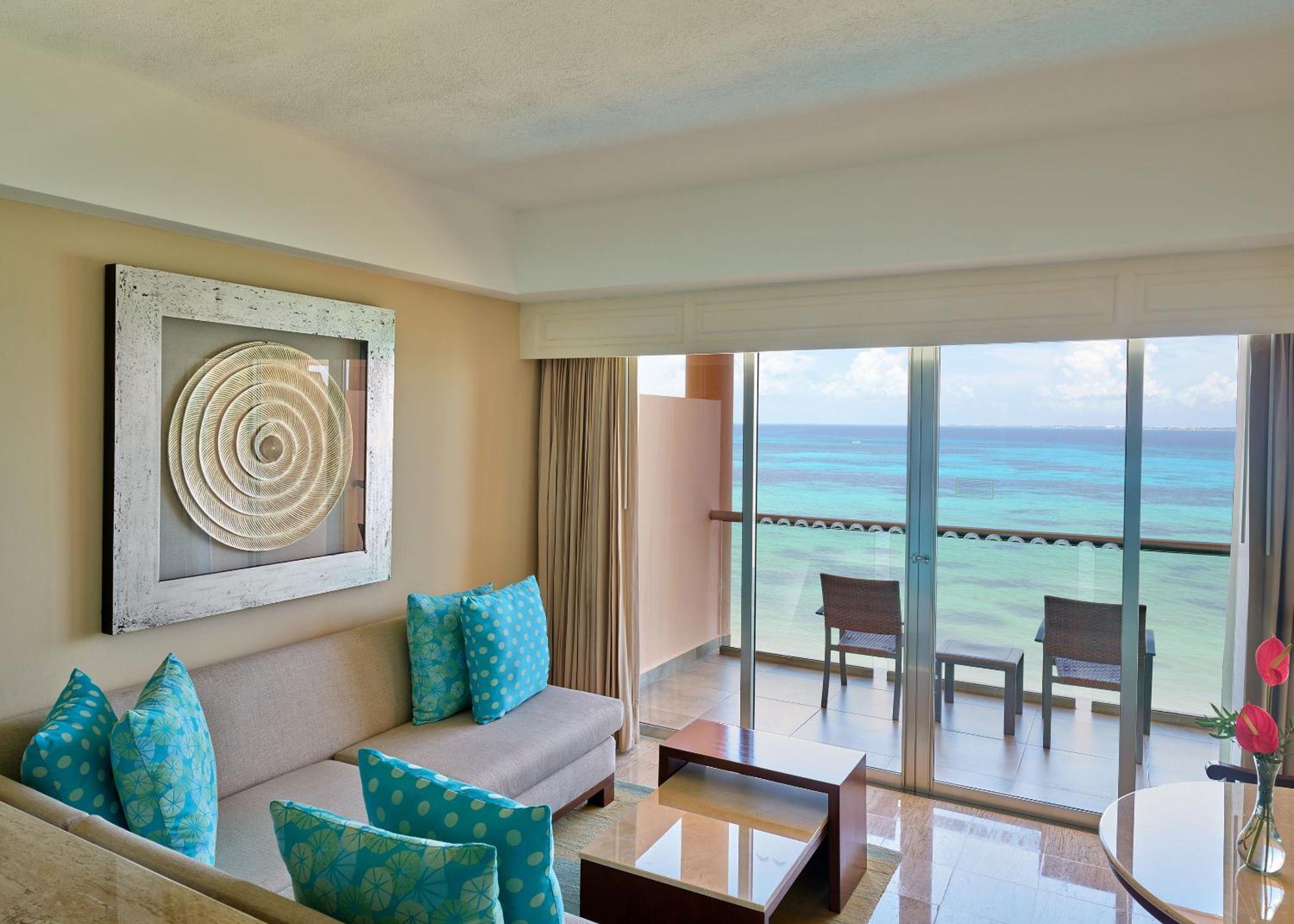Ocean Front Suite Double,1769513207:JPEG