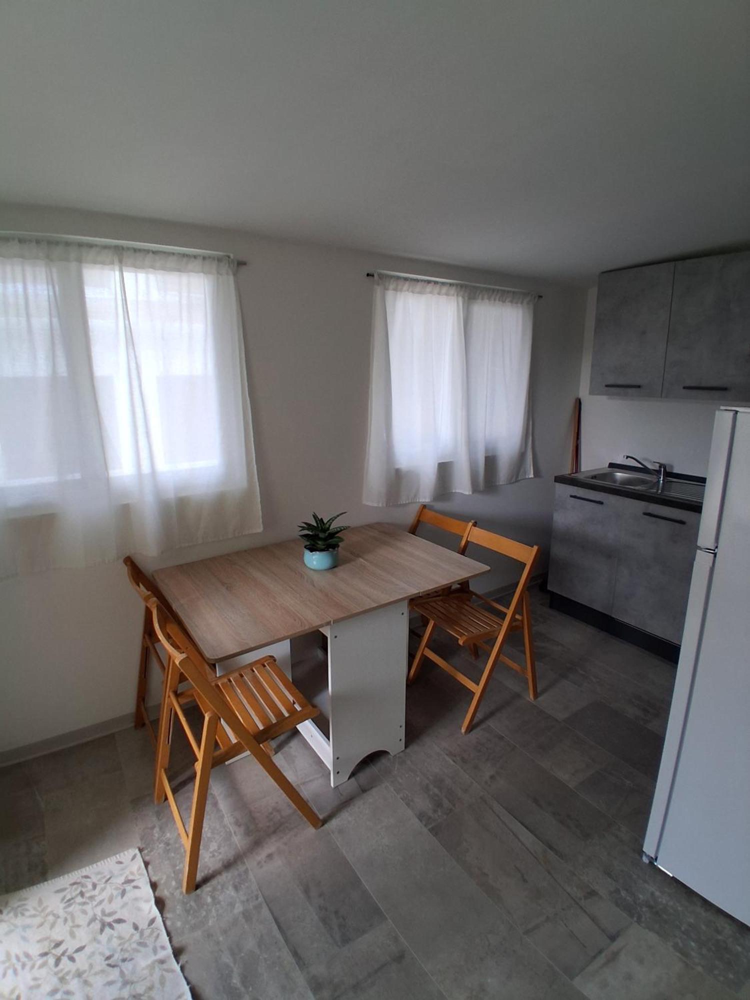 Mobile Home,1769860587:JPEG