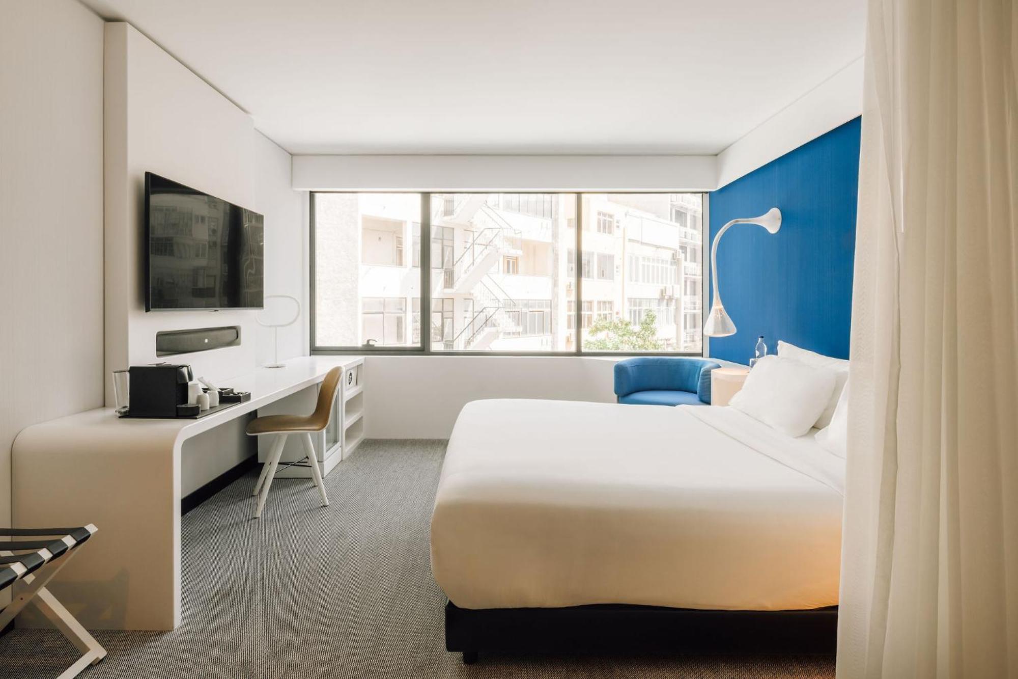 Quarto com Cama de Casal ou 2 de Solteiro
