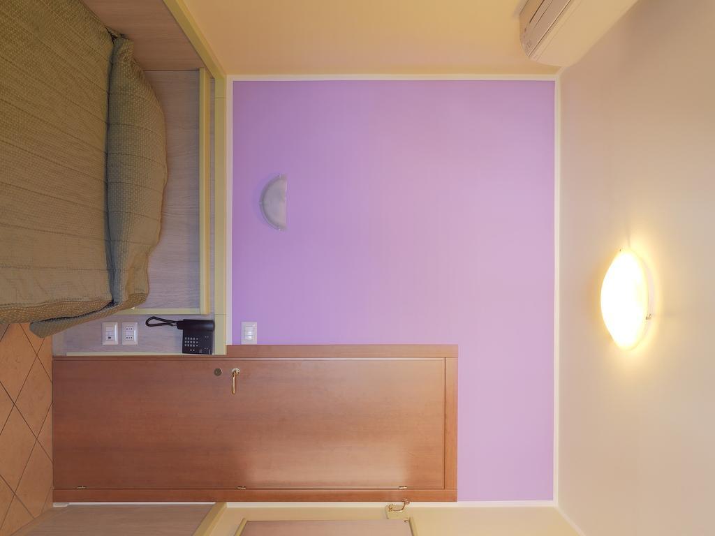 Single Room,1209197275:JPEG