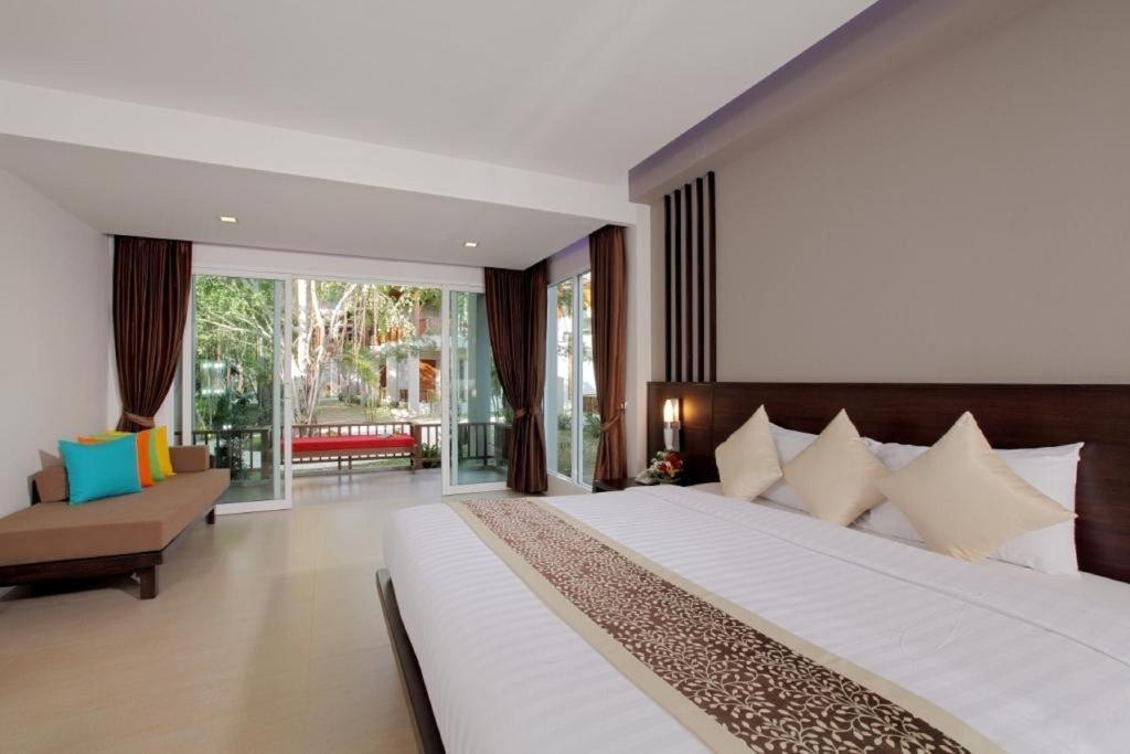 Grand Deluxe Double Room (Sunset Wing)
