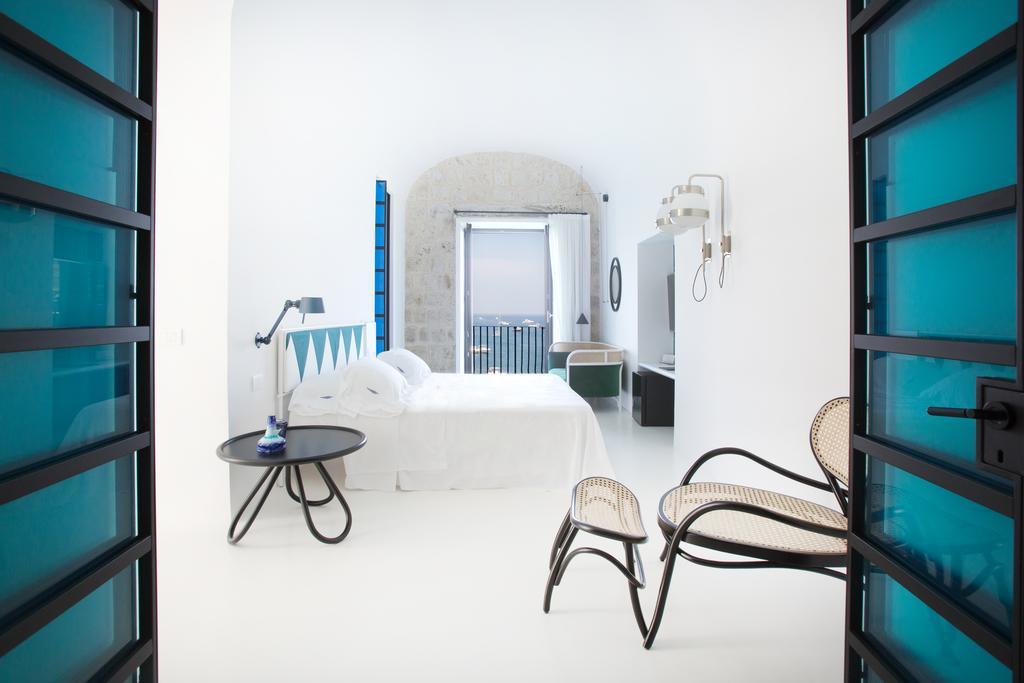 Luxus Suite mit Terrasse und Meerblick.
