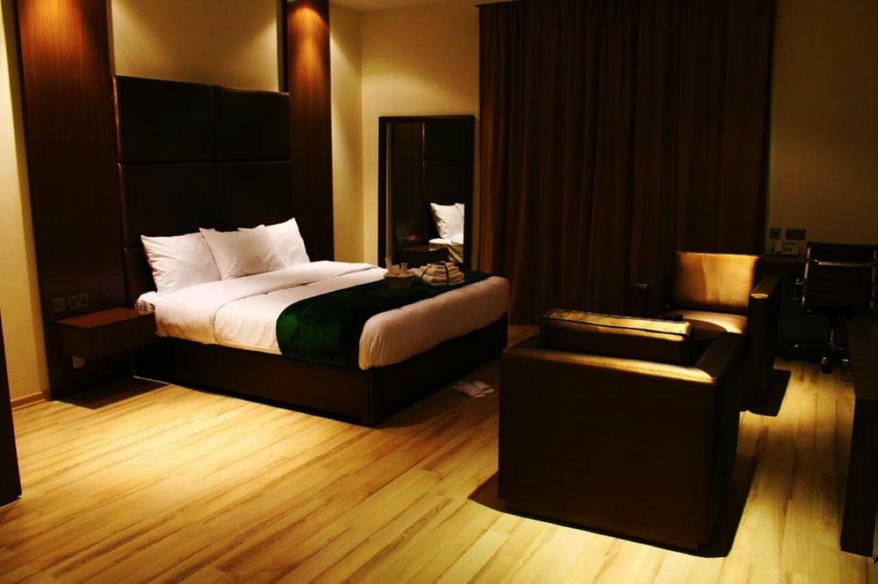 Standard King Room