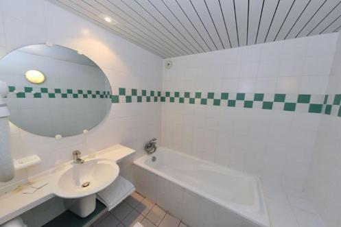 Chambre Double sans Balcon (1-2 Personnes)