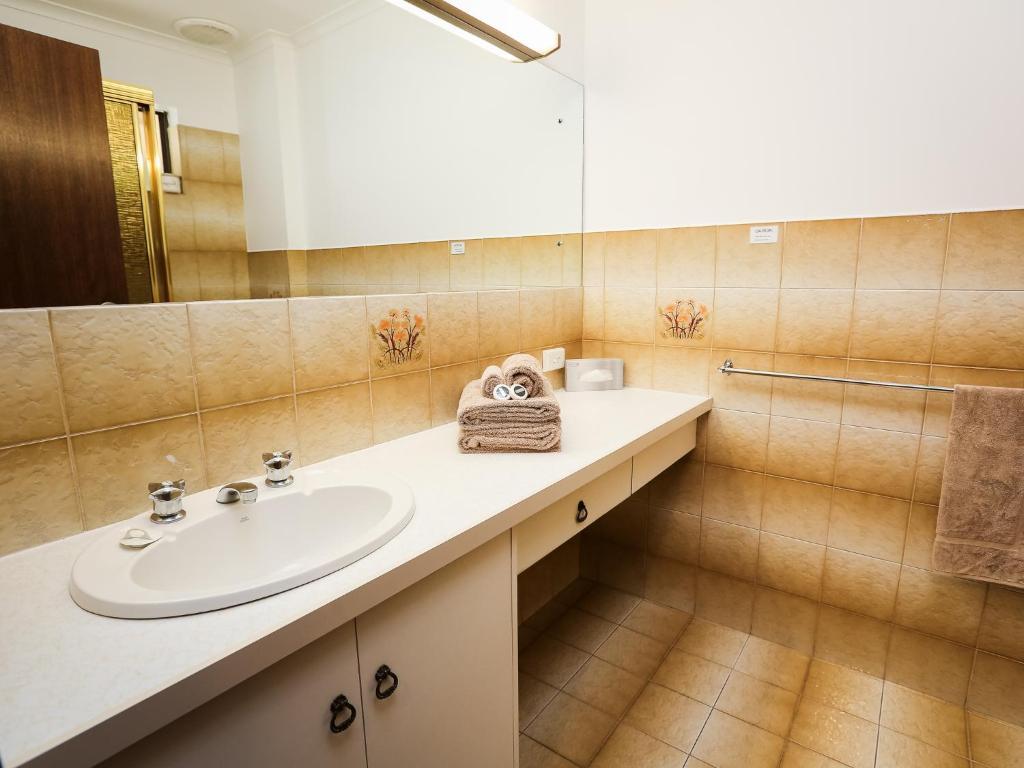 Standard Twin Room - Upstairs