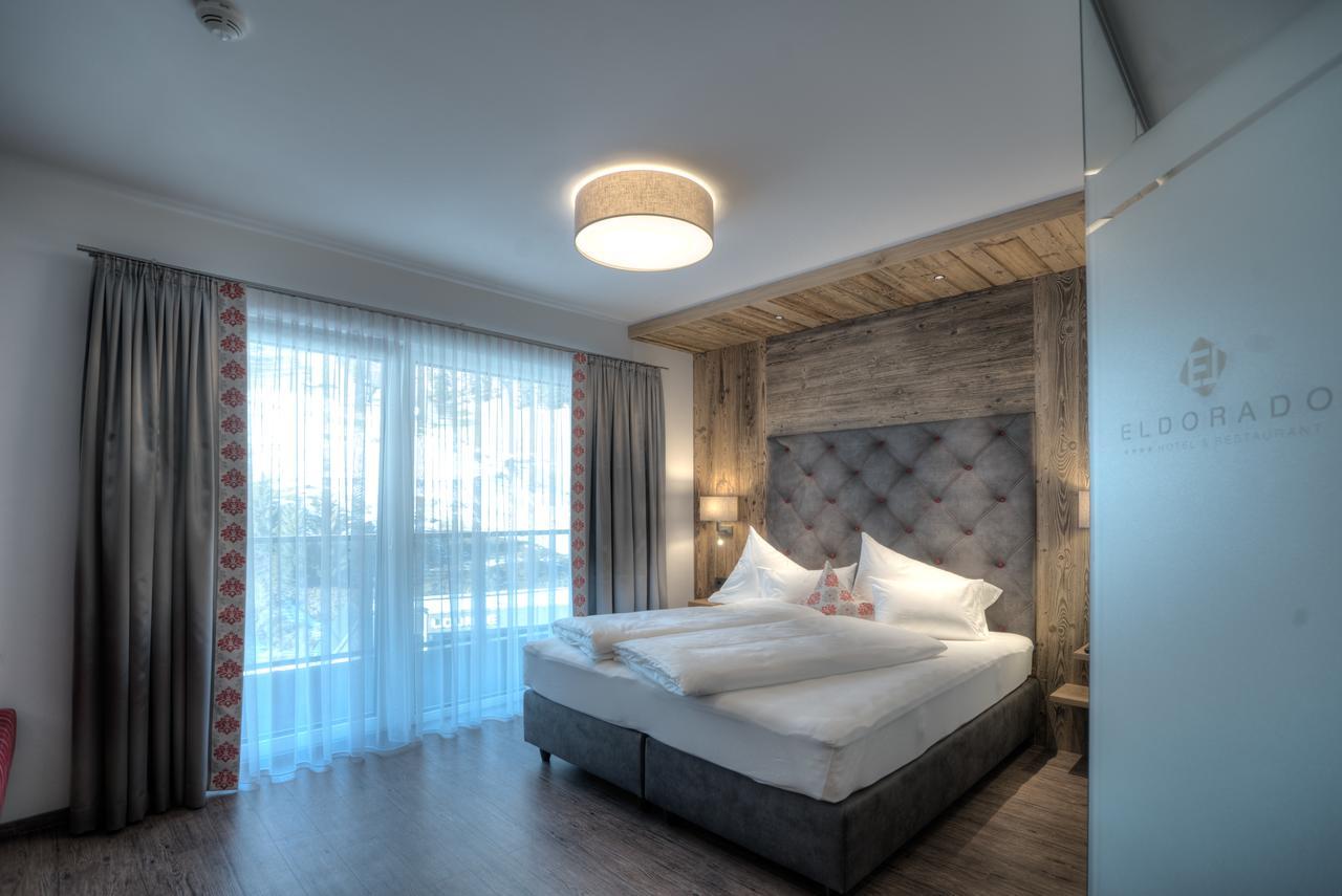 Double Room with Balcony,596681664:JPEG