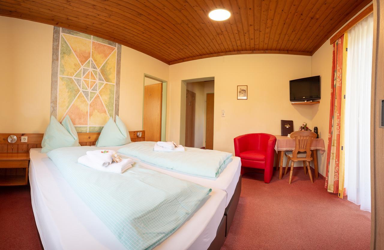 Vierbettzimmer mit Bergblick