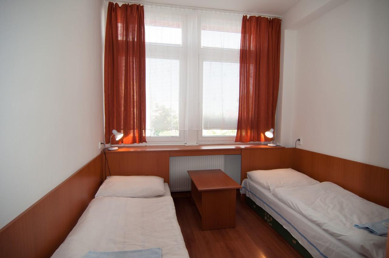 Economy Twin Room