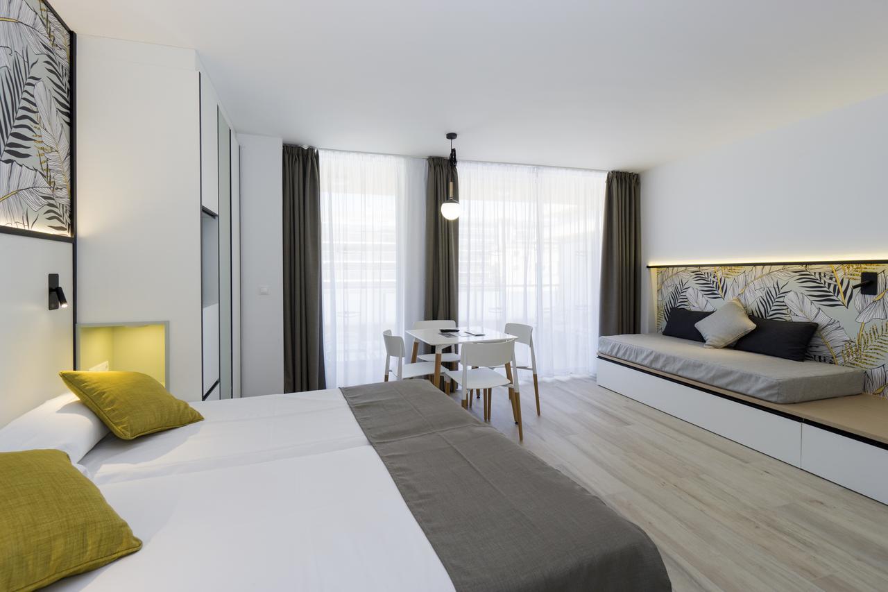 Quarto Familiar Superior (2 Adultos + 2 Crianças)