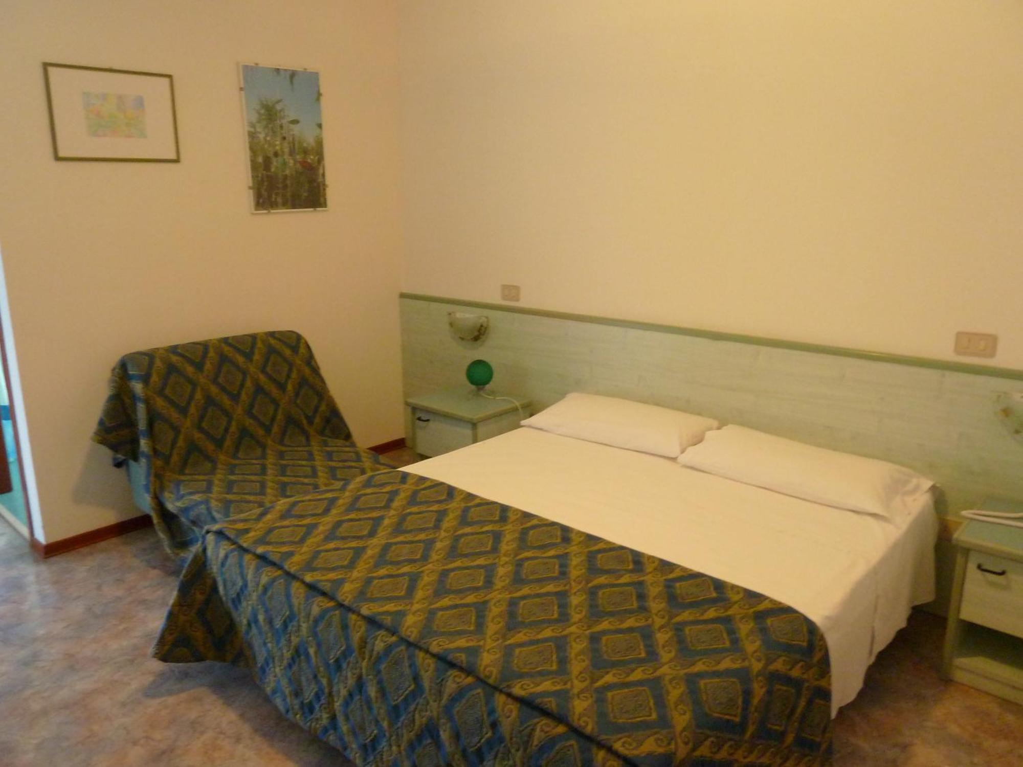 Doppelzimmer mit Poolblick