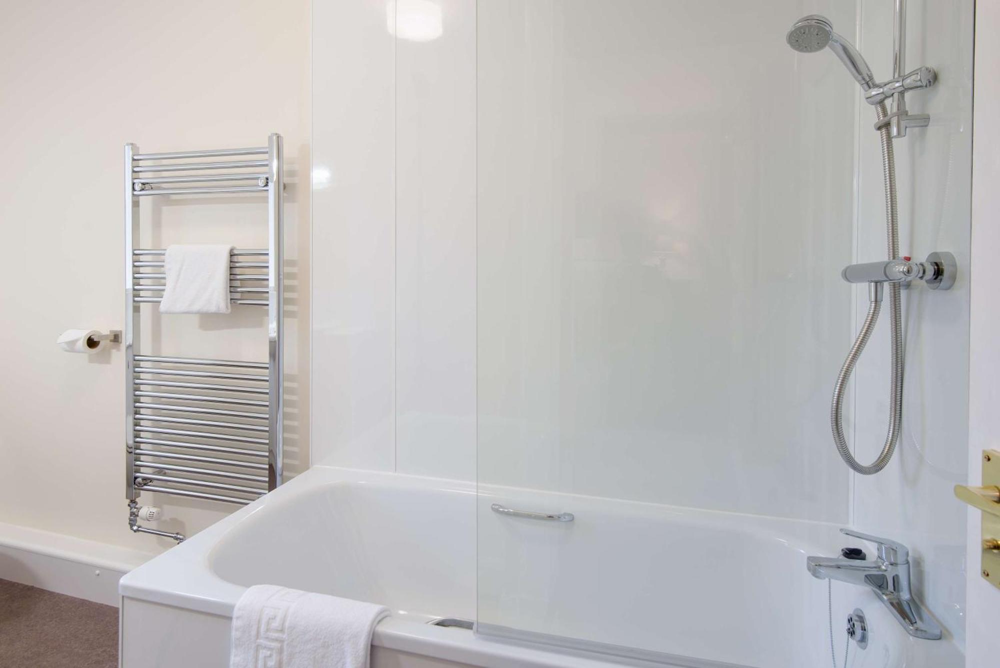 Standard Twin Room - Non-Smoking