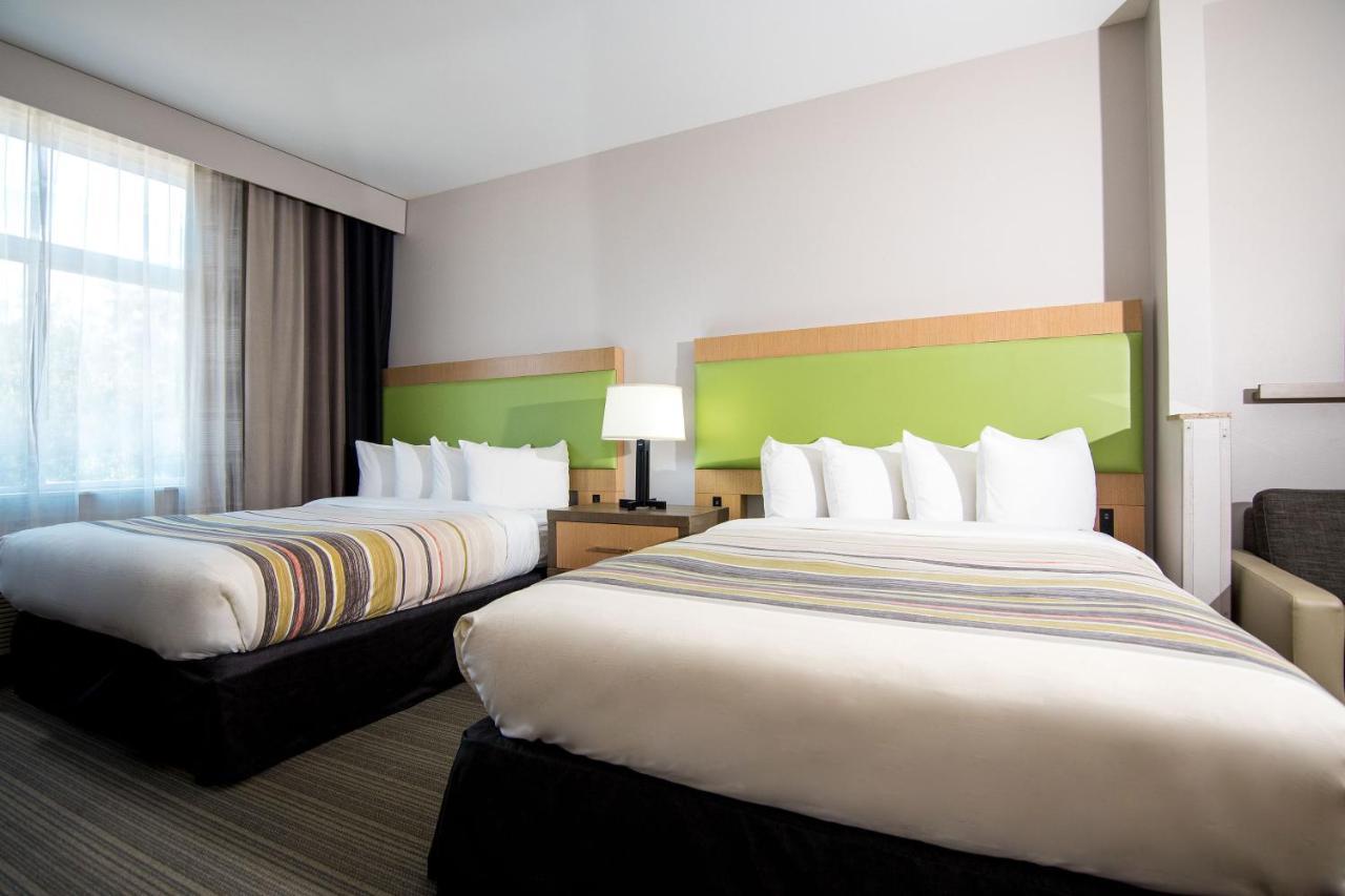 Queen Room Two Queen Beds