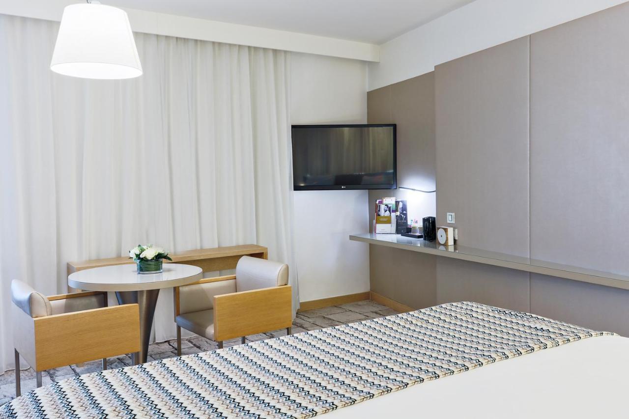King Suite with Sofa Bed