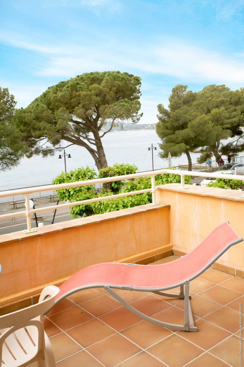Room with Balcony and Sea View,1555444411:JPEG
