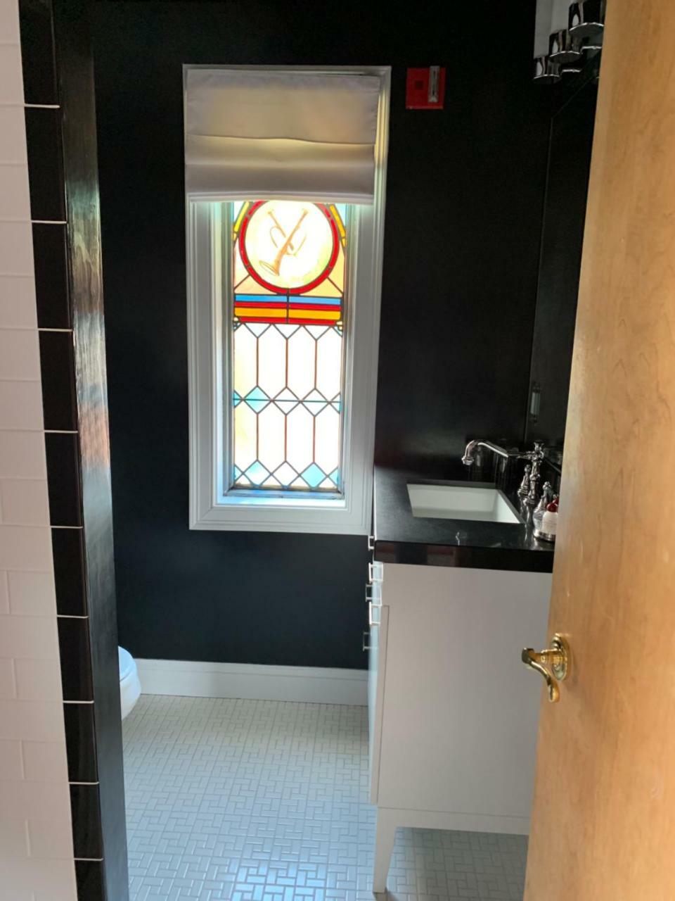 Saturday Room,692524662:JPEG