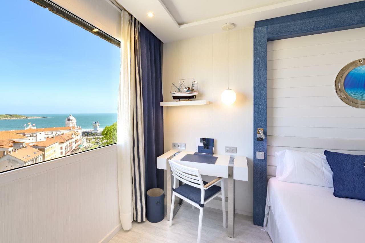 Deluxe Double or Twin Room with Sea View,807058875:JPEG