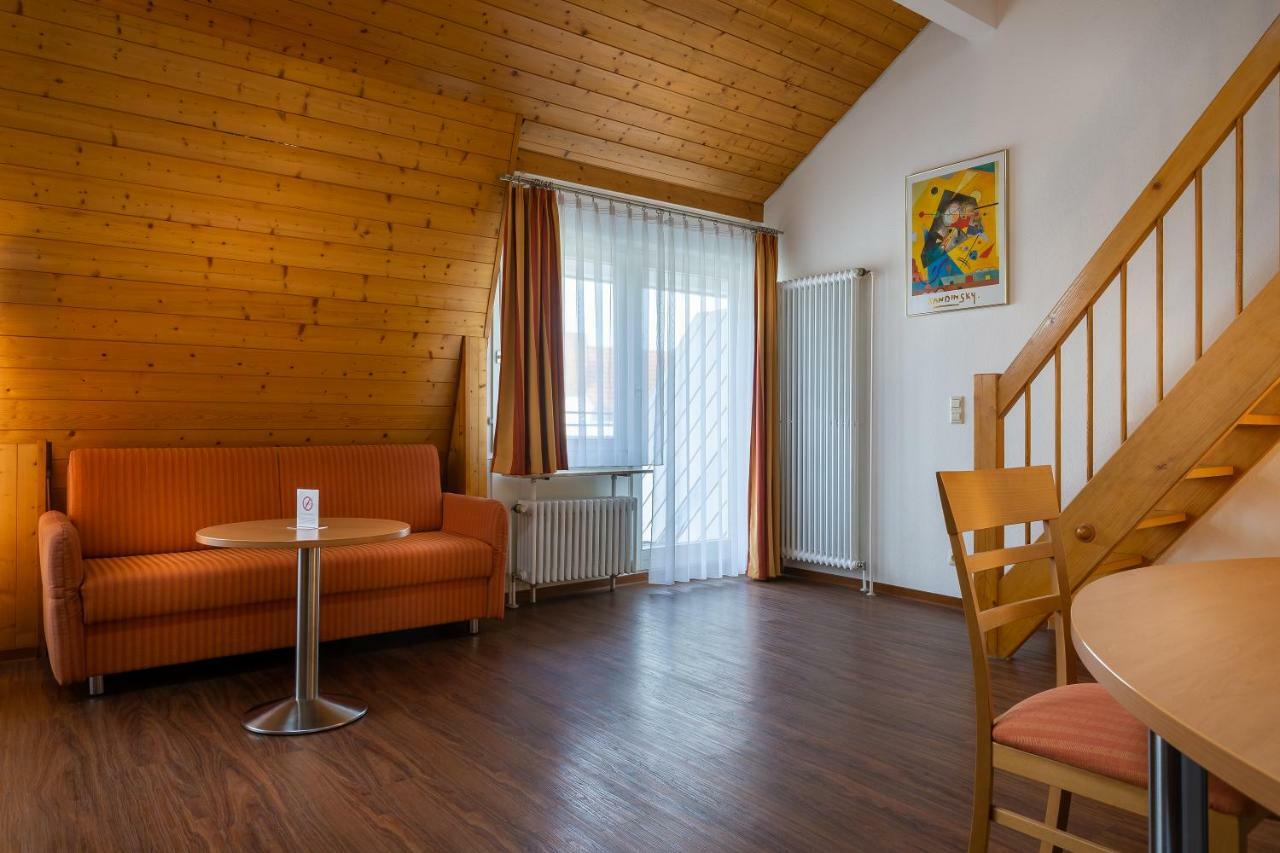 Family Room (2 Adults + 2 Children)