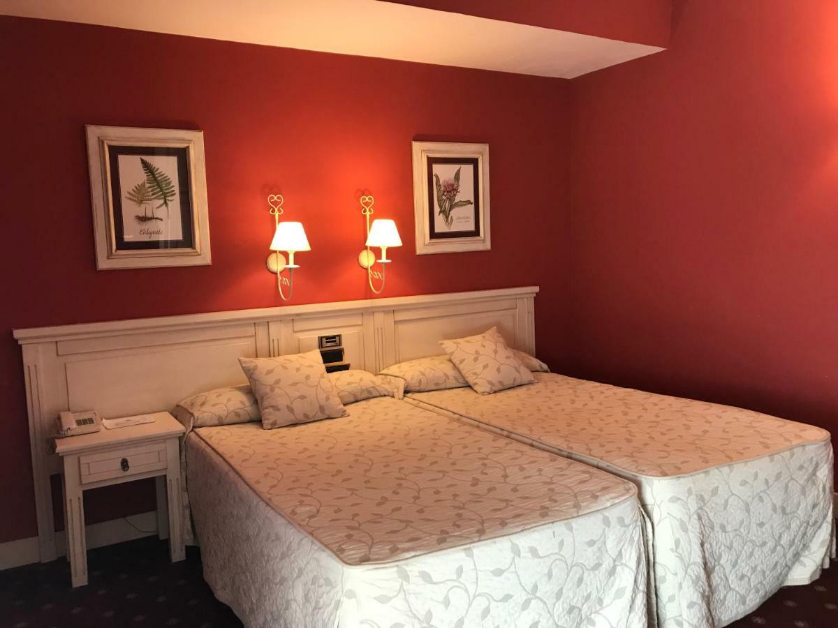Double or Twin Room,1155130188:JPEG