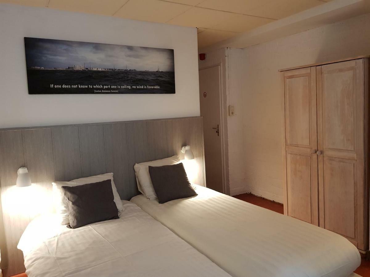 Tweepersoonskamer met 1 of 2 Bedden en Eigen Badkamer