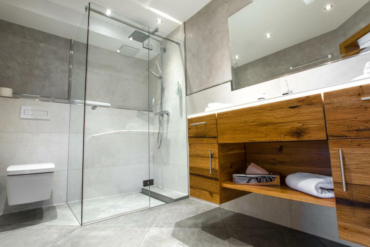 Junior Suite,1585465577:JPEG