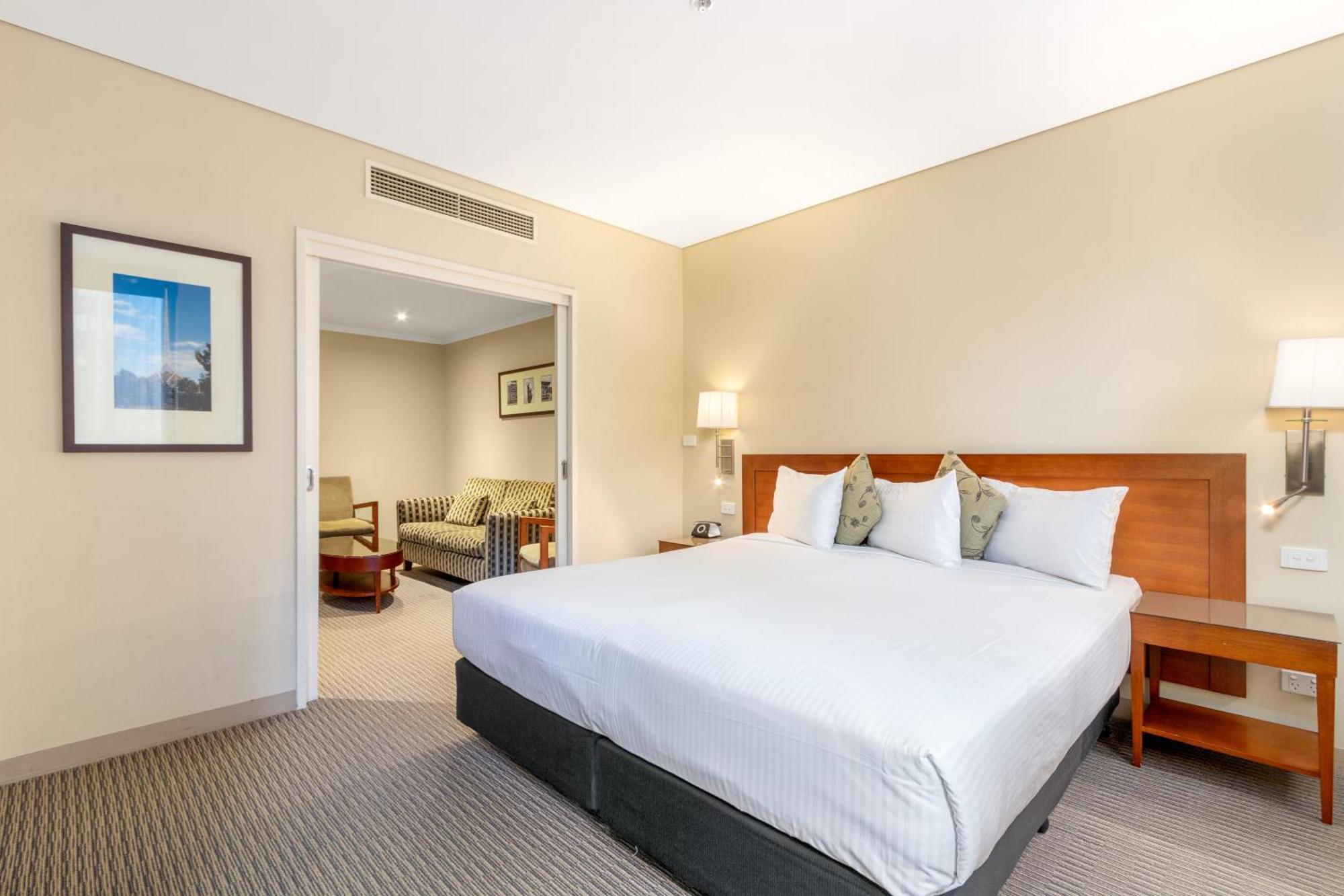 Two-Bedroom Apartment,1212406732:JPEG
