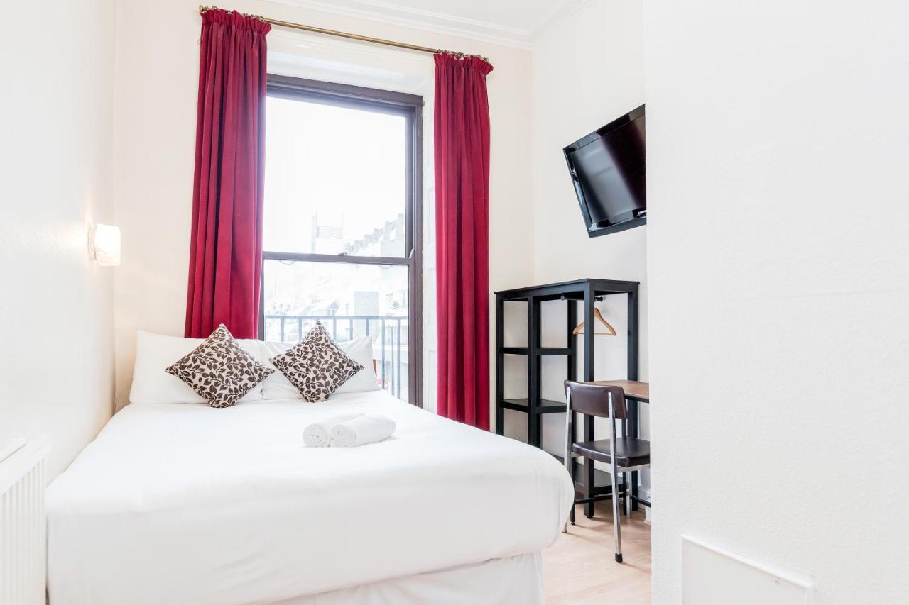 Chambre Double avec Toilettes Communes