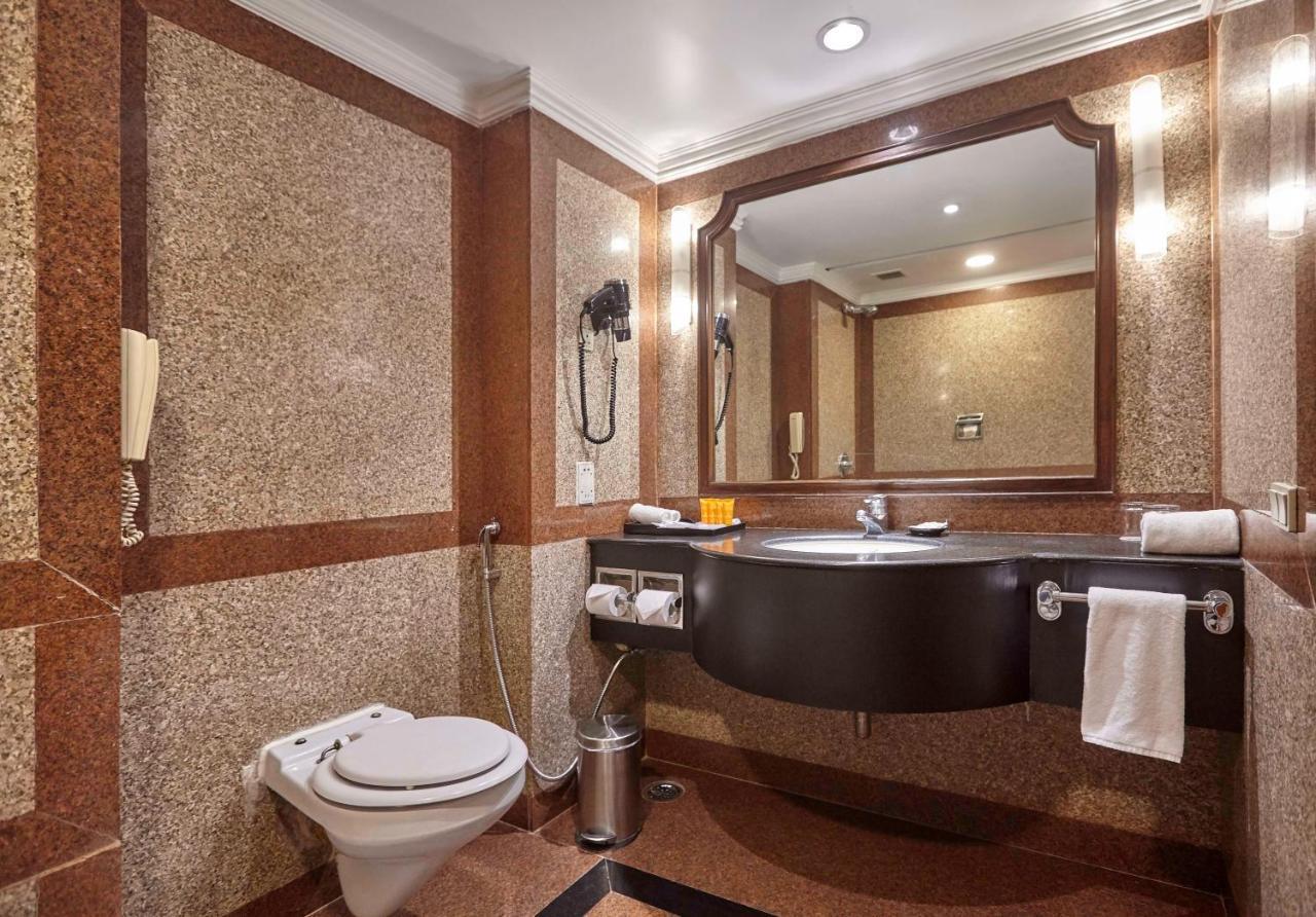 Club King Room - 20% discount on Spa & Laundry and one way Airport pick up