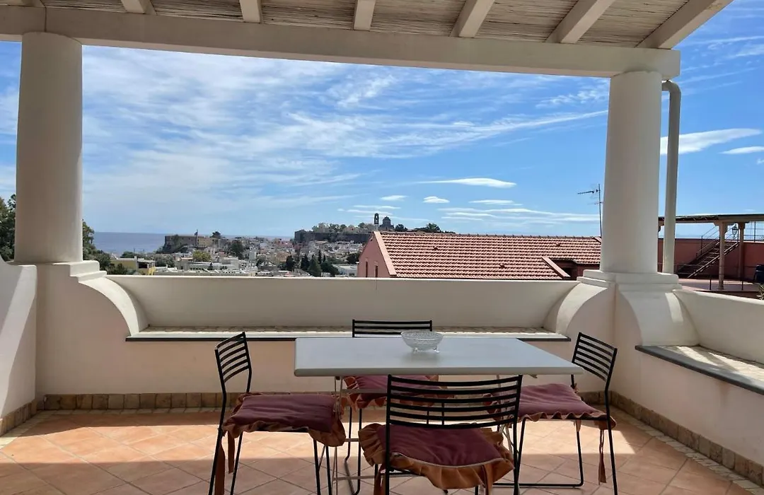 Suite De Pasquale Lipari-1