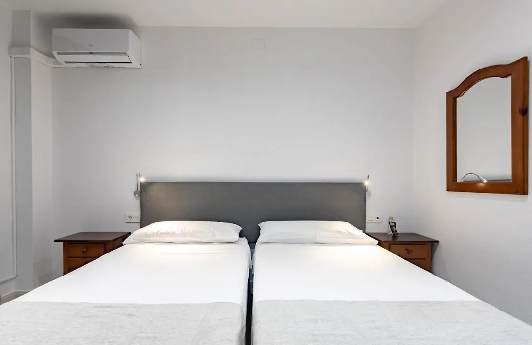 Hostal La Costa-1