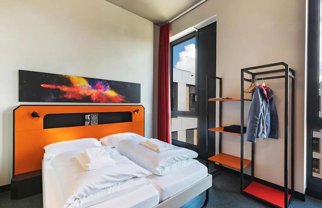 Meininger Hotel Geneve Centre Charmilles-1