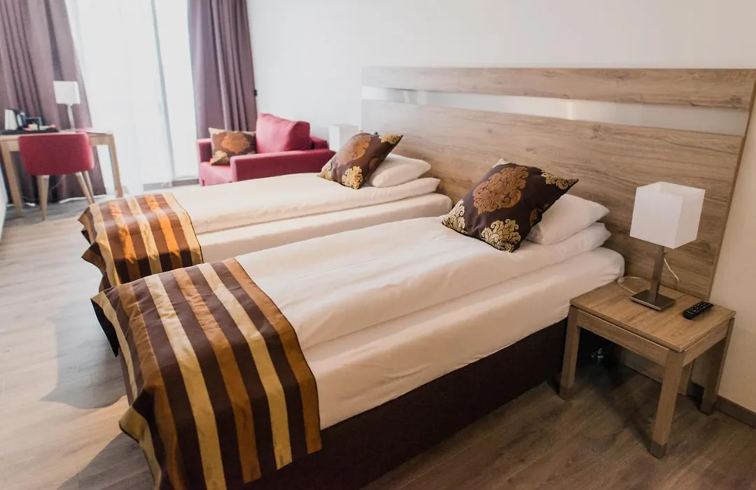 Hotel Duus By Keflavik Airport-1