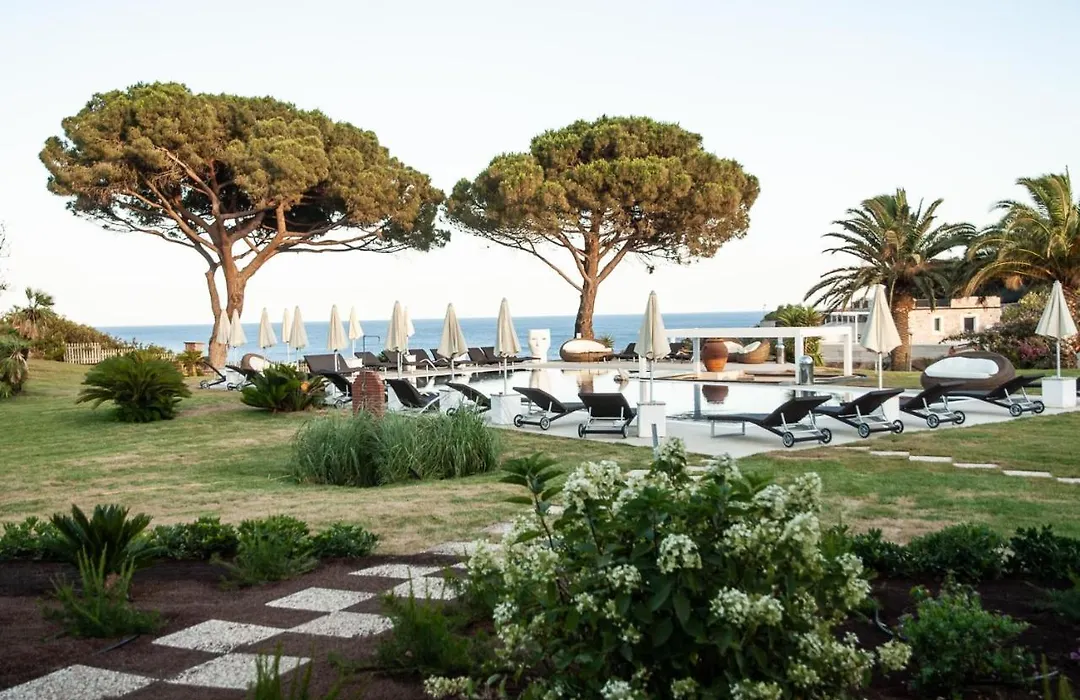 Resort Capo Bianco-1