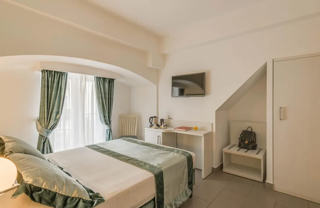 Trevi Palace Hotel-1