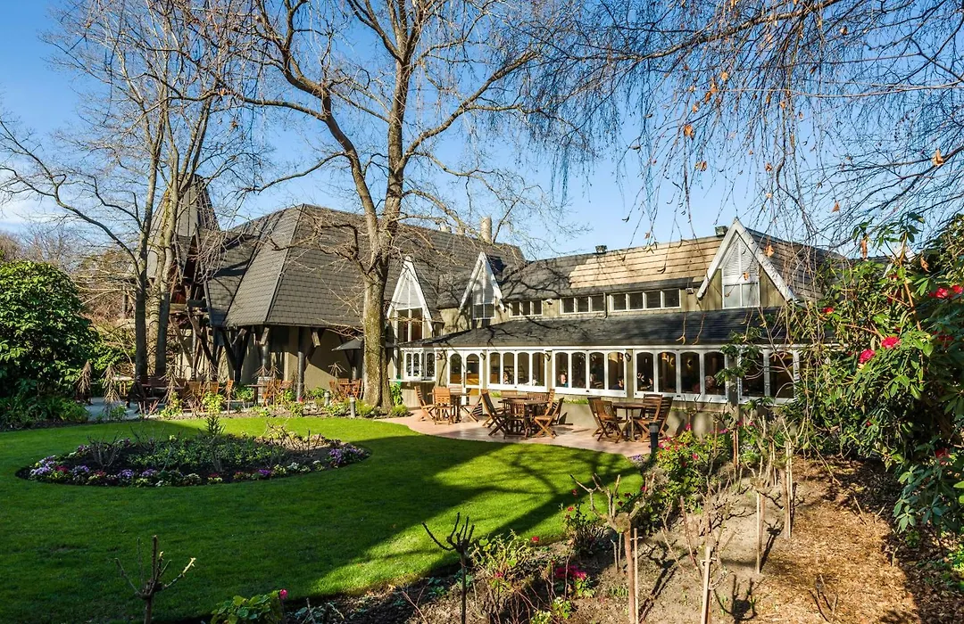 Chateau On The Park - Christchurch, A Doubletree By Hilton-1