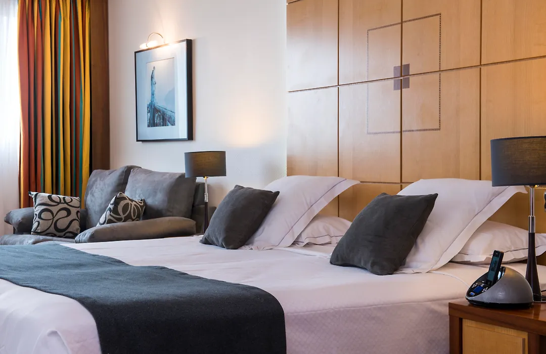 Grand Hotel Les Flamants Roses Thalasso & Spa-1