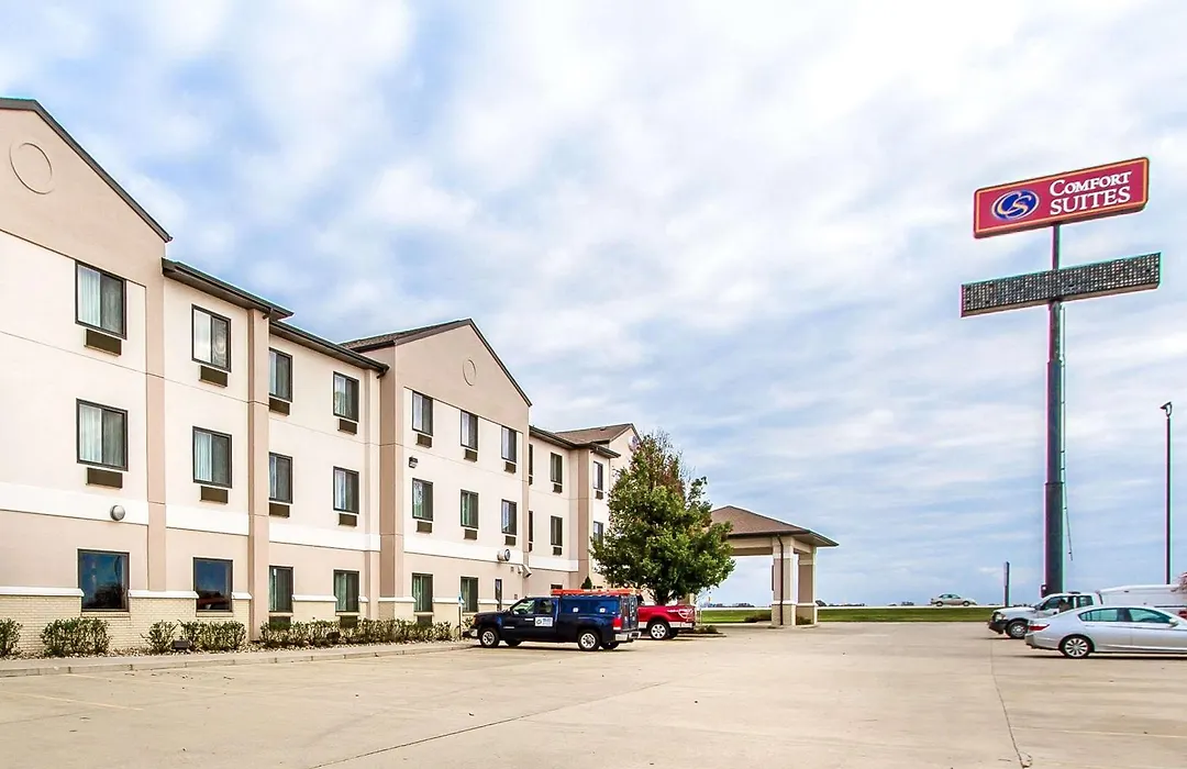 Comfort Suites Mattoon East-1