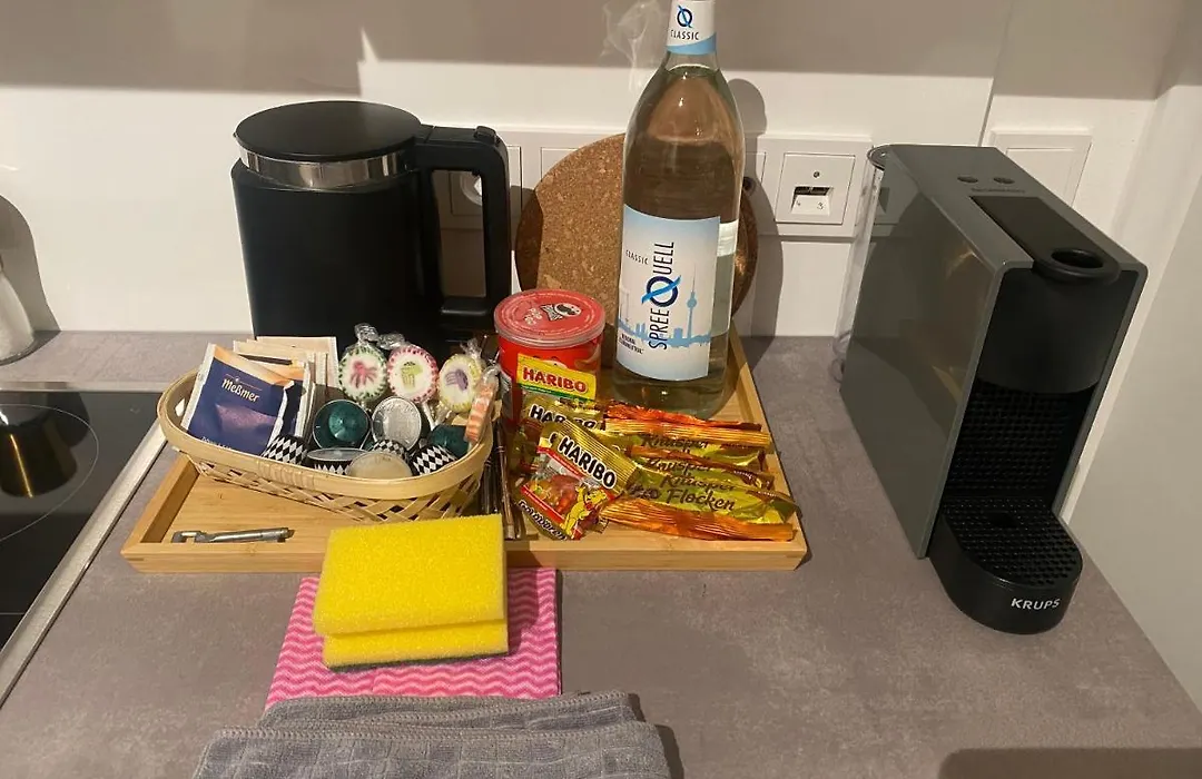 Pure Berlin Apartments - For Up To 5 Guests Near Uber Arena, Central, Stylish-1