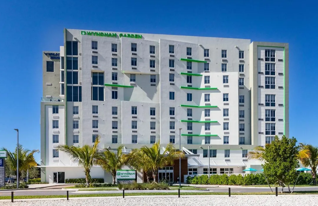 Wyndham Garden Miami International Airport-1