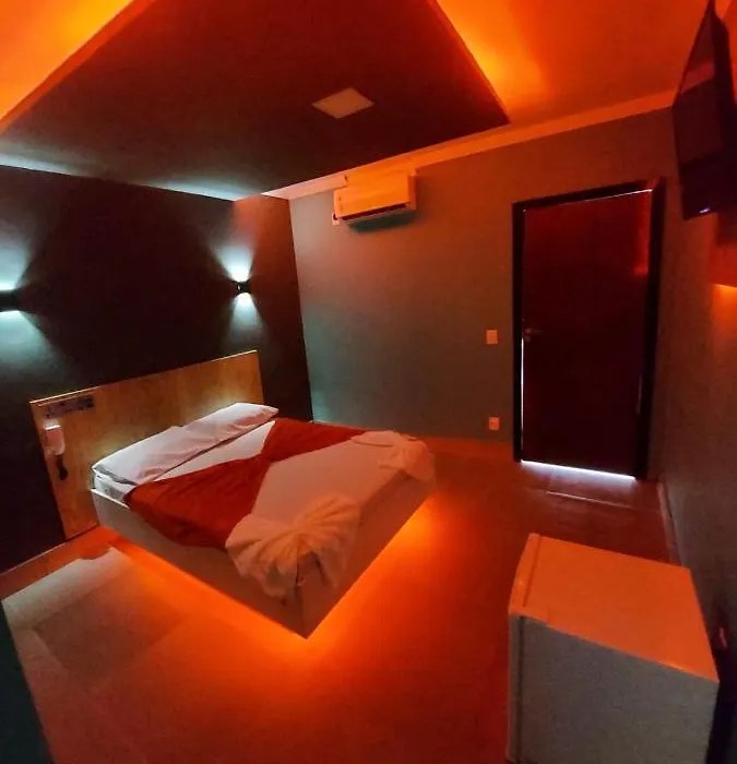 Chateau Motel Campinas (Adults Only)-1